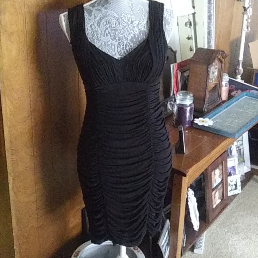 Calvin Klein Black Ruched Cocktail Dress Wedding Guest Size 8 P Like New